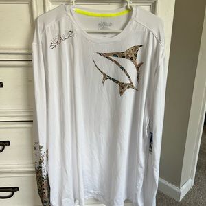 Mens fishing shirt NWT